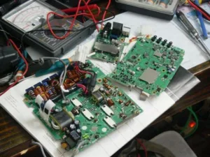 Read more about the article Dead ICOM IC-7000 radio, Click Click from the relay